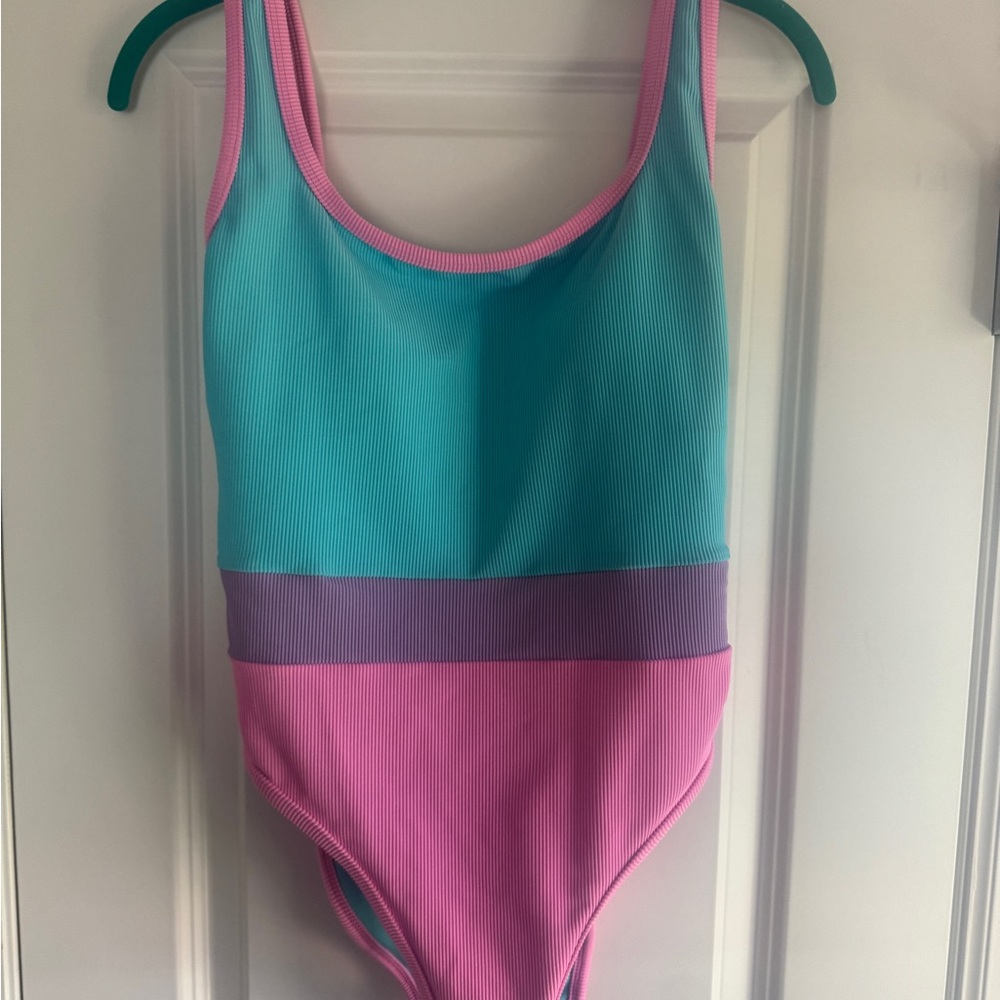 NWOT LainSnow OCEAN ISLE ONE PIECE- COTTON CANDY Swimsuit Medium M